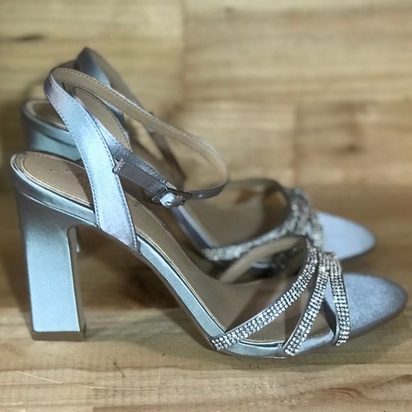 Badgley Mischka Sparkle Heeled Sandal - Picture 3 of 8